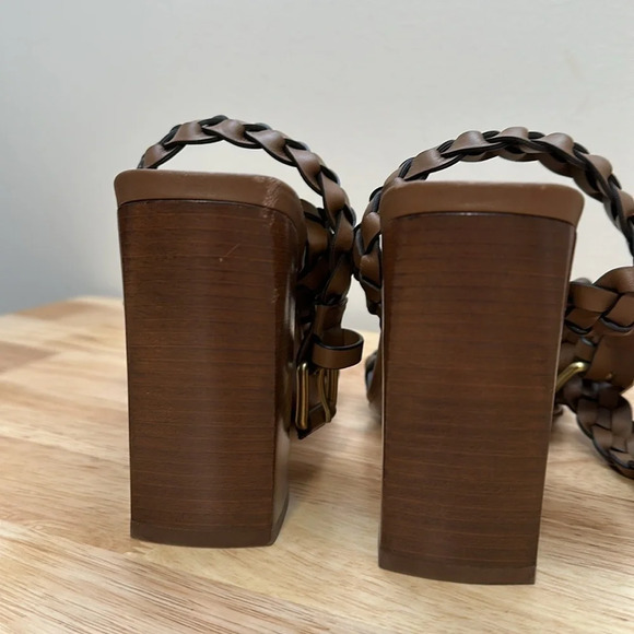 Michael Kors Collection made in Italy pippa woven leather sandal - Picture 6 of 9